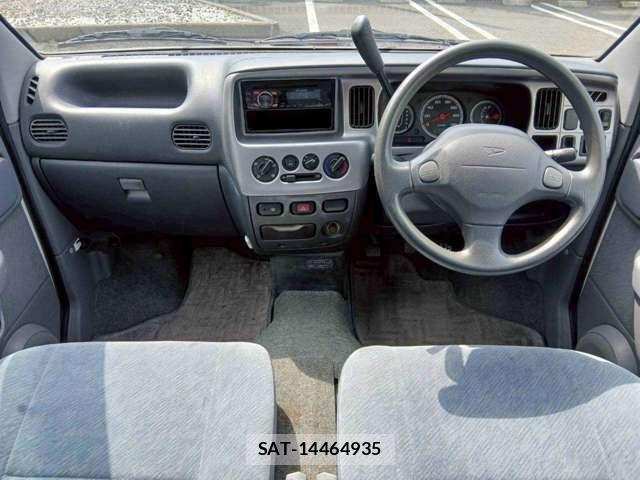 Daihatsu ATRAI WAGON 2005-06 8216859-18