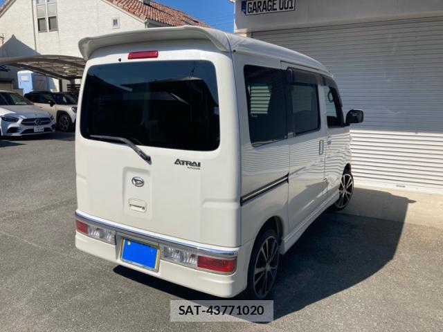 Daihatsu ATRAI WAGON 2017-02 8219584-2