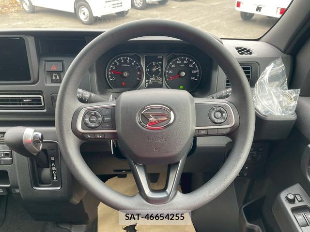 Daihatsu ATRAI 2025-10 8222373-4