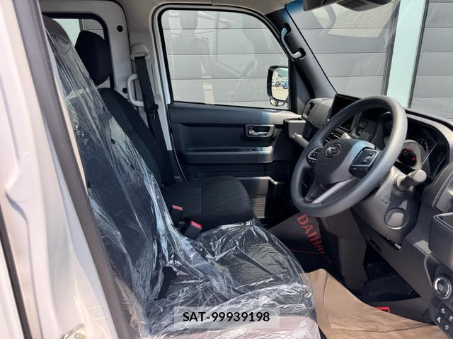 Daihatsu ATRAI 2026-06 8223537-18