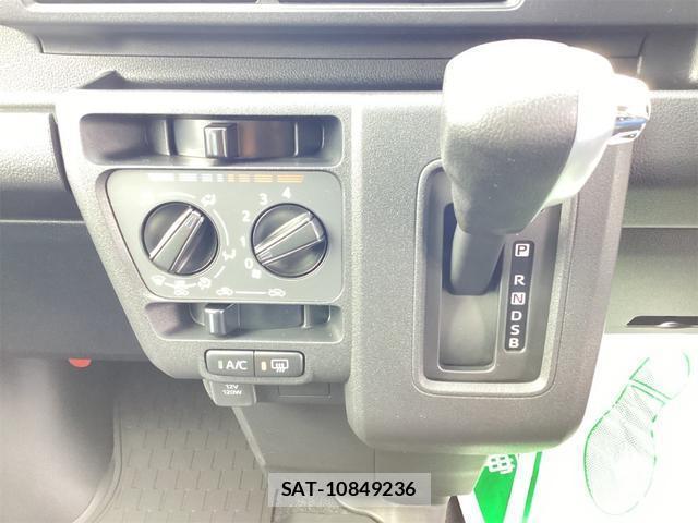 Daihatsu ATRAI 2025-10 8224576-7