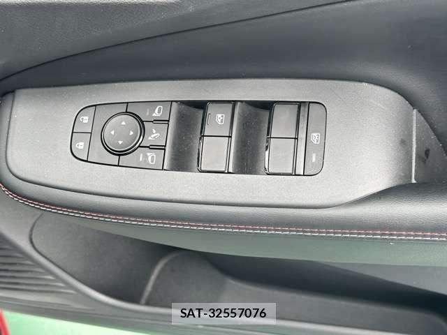 Nissan AURA 2022-04 8218204-15