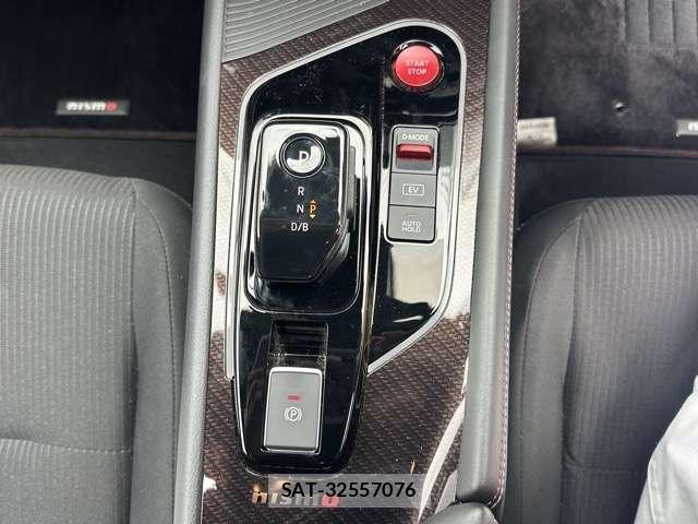 Nissan AURA 2022-04 8218204-7