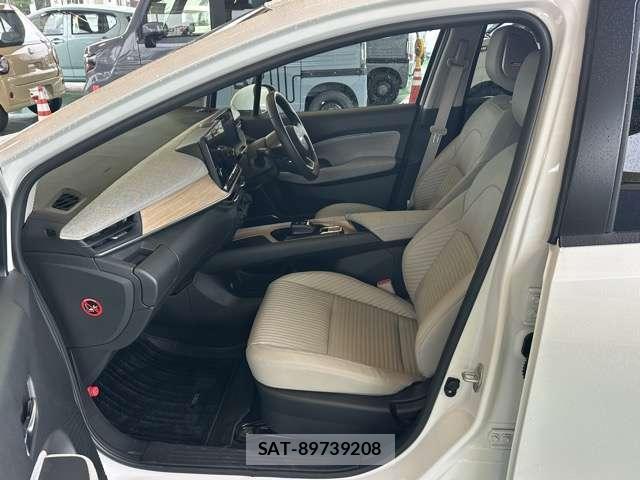 Nissan AURA 2023-01 8218216-4