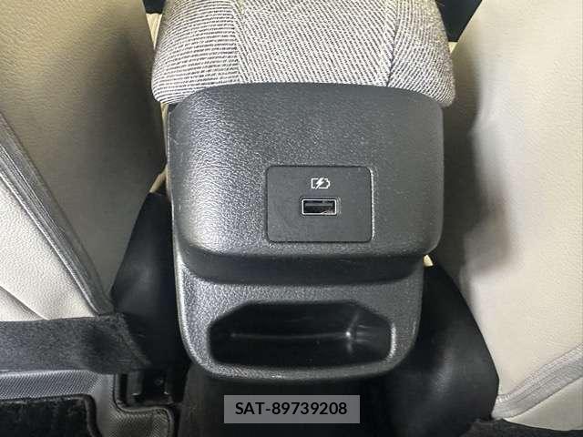 Nissan AURA 2023-01 8218216-6