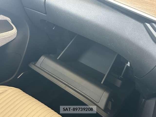 Nissan AURA 2023-01 8218216-7