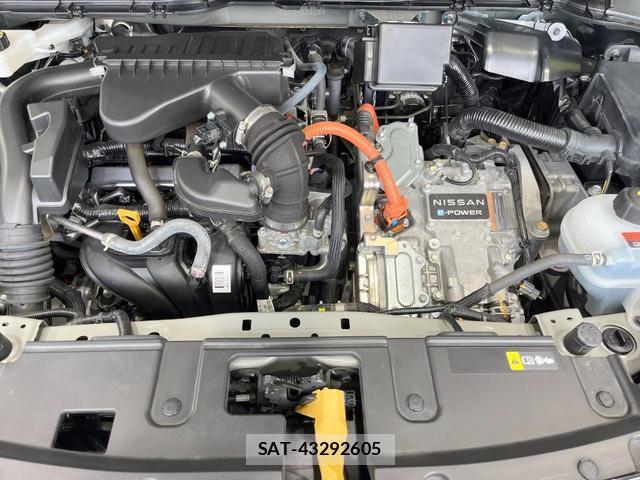 Nissan AURA 2023-01 8220204-17