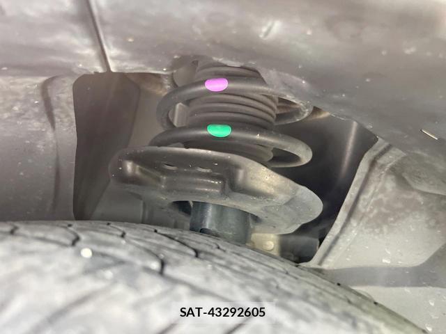 Nissan AURA 2023-01 8220204-19