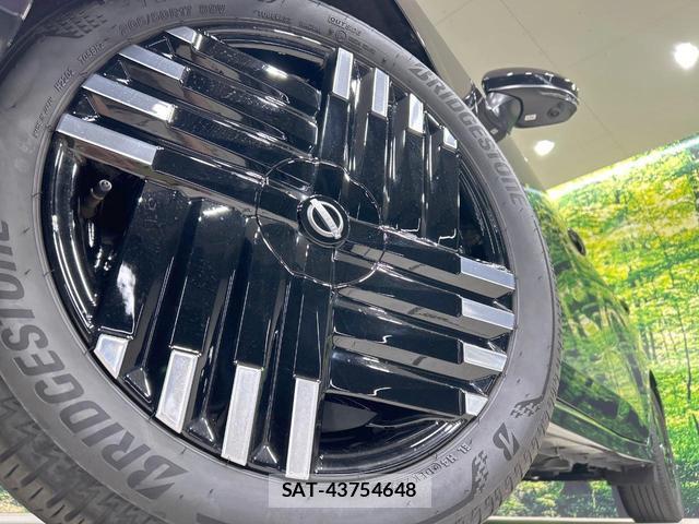 Nissan AURA 2024-12 8220268-12