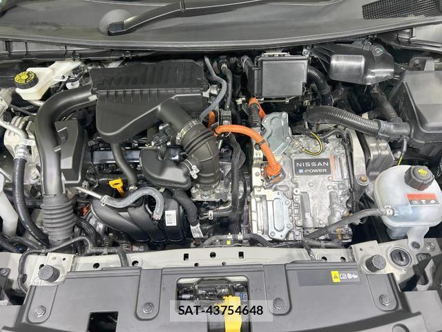 Nissan AURA 2024-12 8220268-17