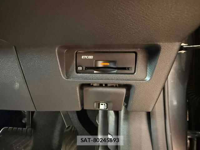 Nissan AURA 2022-02 8221314-3