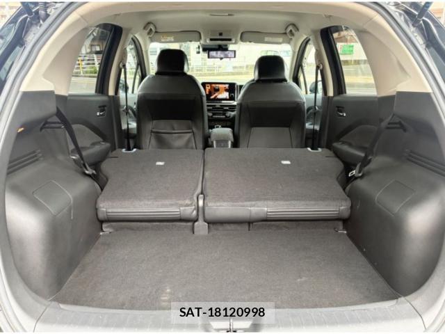 Nissan AURA 2021-08 8223477-5