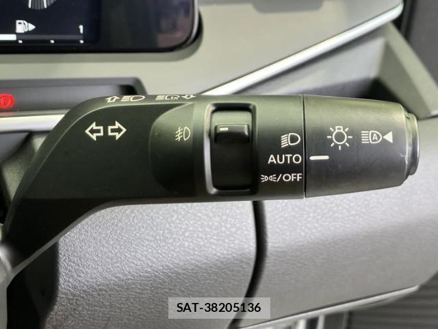 Nissan AURA 2021-11 8225125-15