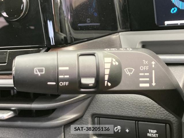 Nissan AURA 2021-11 8225125-16