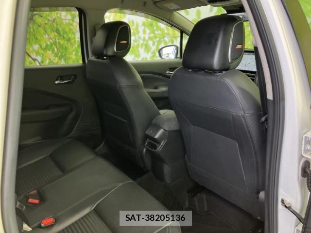 Nissan AURA 2021-11 8225125-5