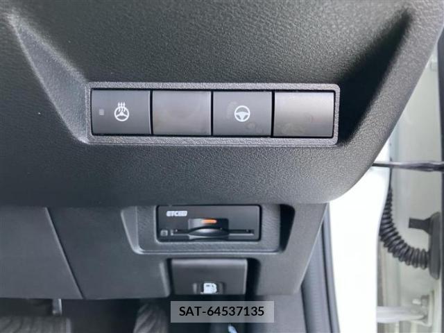 Nissan AURA 2022-04 8225420-17