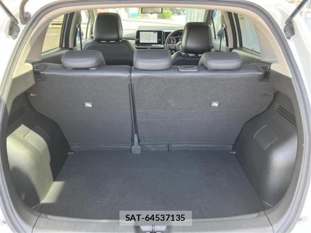Nissan AURA 2022-04 8225420-7