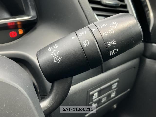 Mazda AXELA SPORT 2015-10 8217238-14