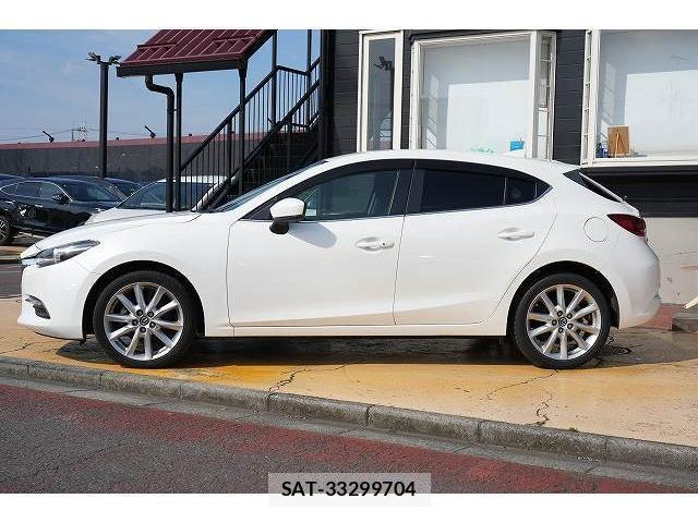 Mazda AXELA SPORT 2017-06 8223247-1