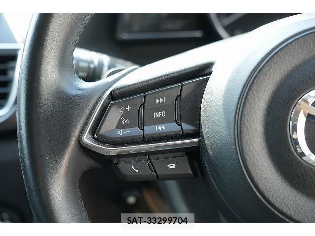 Mazda AXELA SPORT 2017-06 8223247-11