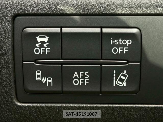 Mazda AXELA SPORT 2016-01 8223381-5