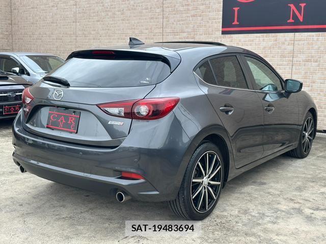 Mazda AXELA SPORT 2016-09 8224640-2