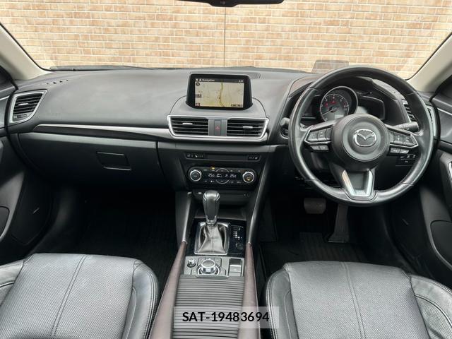 Mazda AXELA SPORT 2016-09 8224640-5