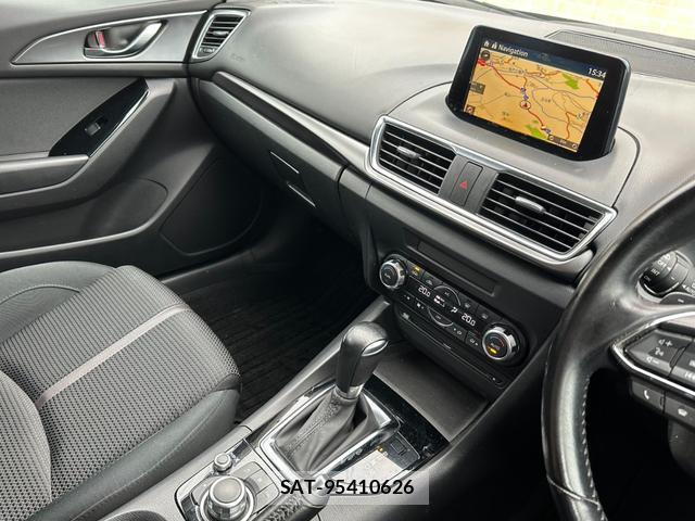 Mazda AXELA SPORT 2016-11 8224641-9