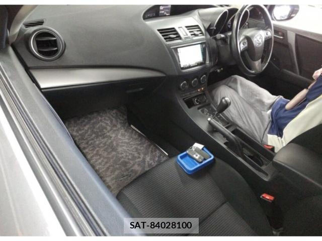Mazda AXELA SPORT 2013-03 8224665-3