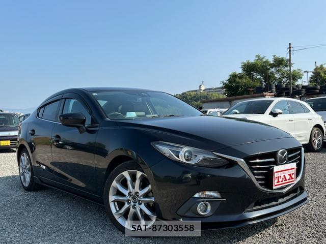 Mazda AXELA 2015-11 8220799-11