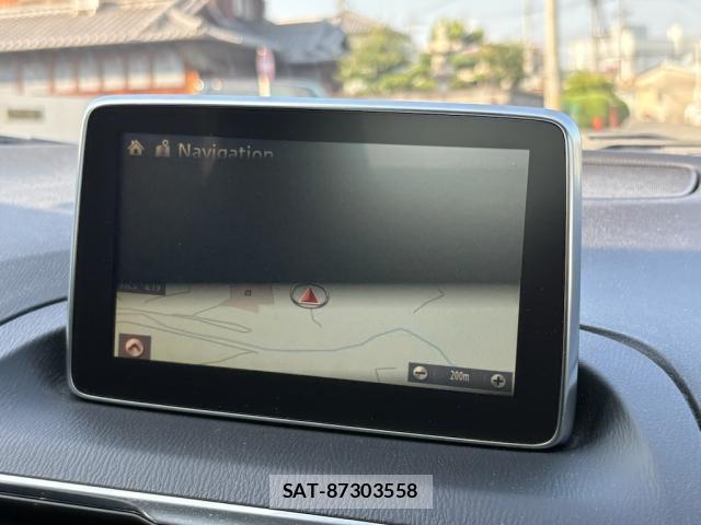 Mazda AXELA 2015-11 8220799-3