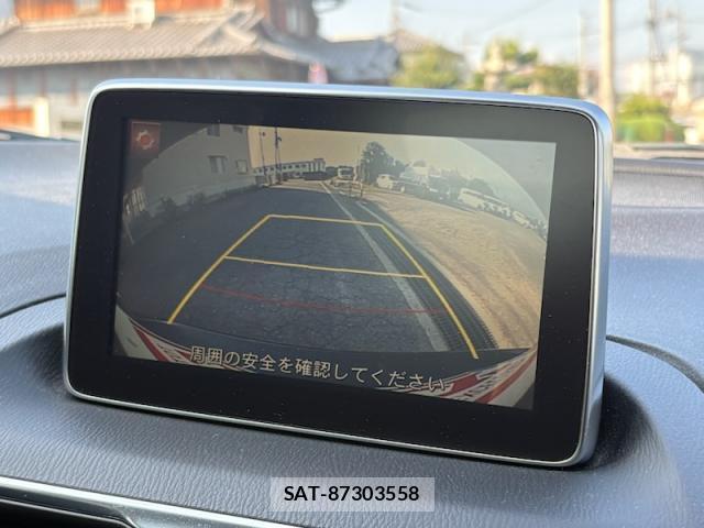 Mazda AXELA 2015-11 8220799-4