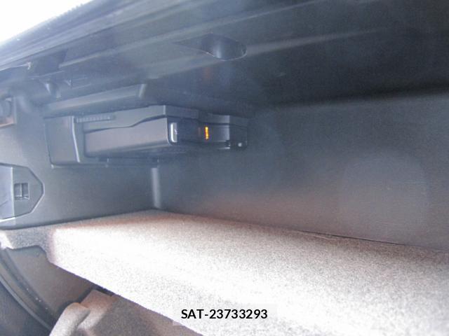 Mercedes Benz B-CLASS 2014-03 8220623-5