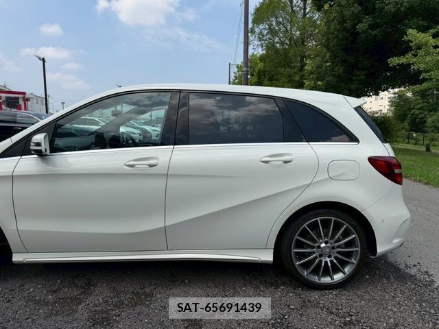Mercedes Benz B-CLASS 2016-02 8221467-9