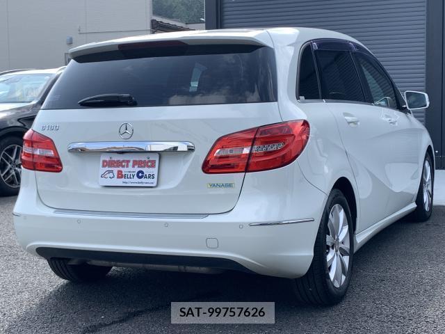 Mercedes Benz B-CLASS 2013-02 8223181-13