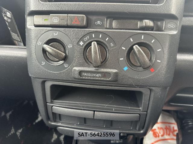 Toyota BB 2002-12 8220446-10