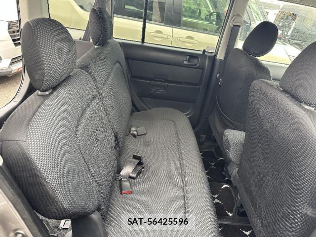 Toyota BB 2002-12 8220446-4