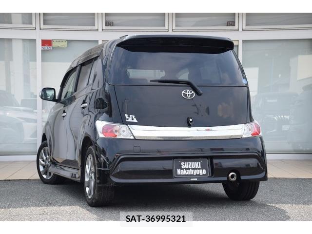 Toyota BB 2013-08 8223227-1