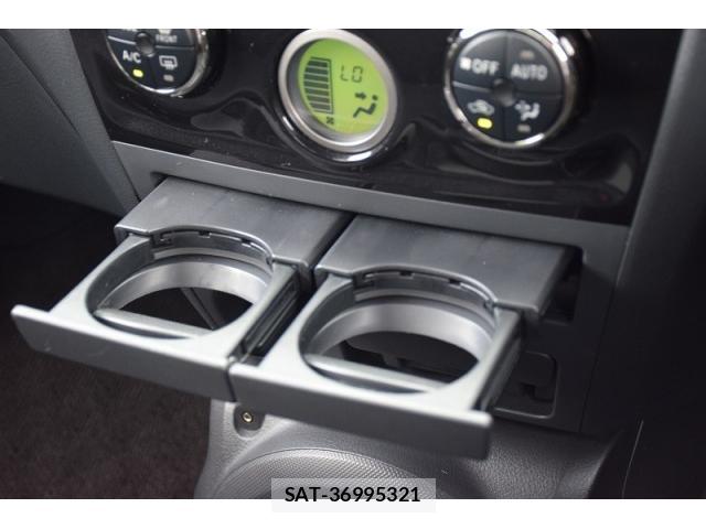 Toyota BB 2013-08 8223227-17