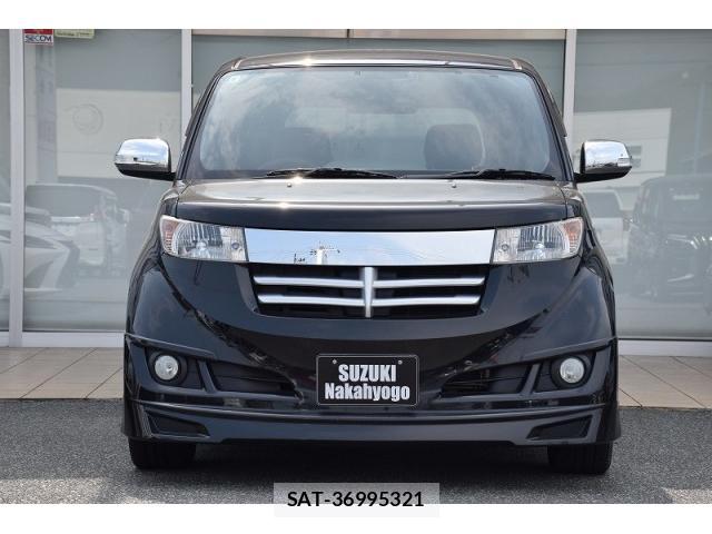 Toyota BB 2013-08 8223227-4