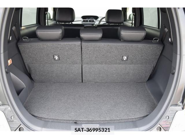 Toyota BB 2013-08 8223227-8