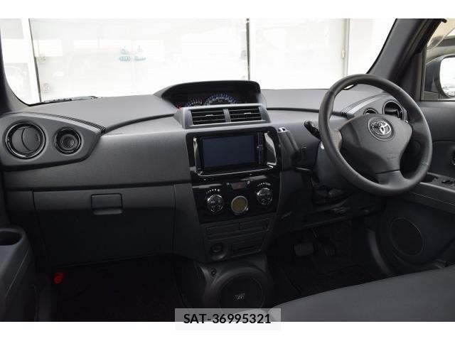 Toyota BB 2013-08 8223227-9