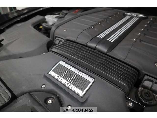 Bentley BENTAYGA 2018-07 8223582-15