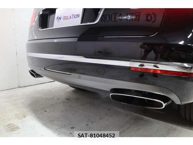 Bentley BENTAYGA 2018-07 8223582-18