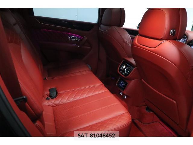 Bentley BENTAYGA 2018-07 8223582-7