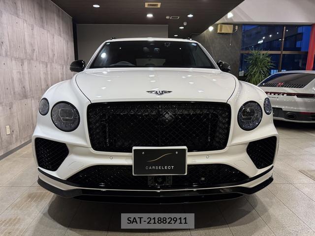 Bentley BENTAYGA 2024-06 8225560-11