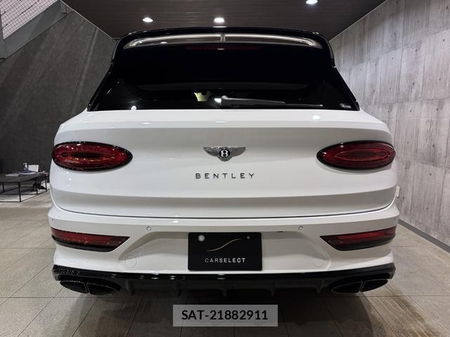 Bentley BENTAYGA 2024-06 8225560-12