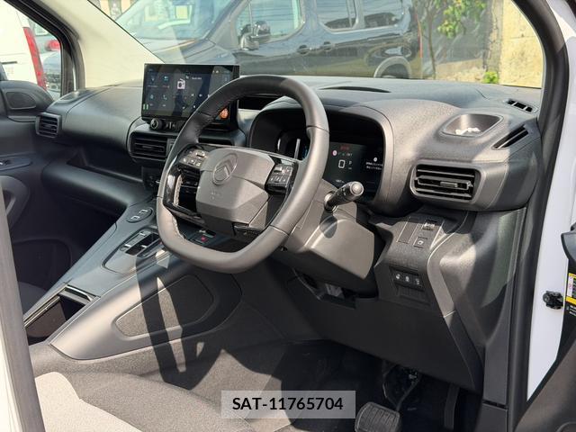 Citroen BERLINGO 2025-06 8216793-3