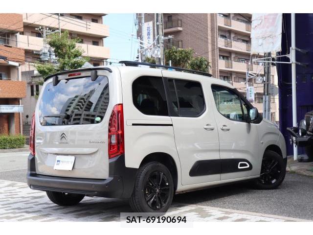 Citroen BERLINGO 2020-10 8222498-2