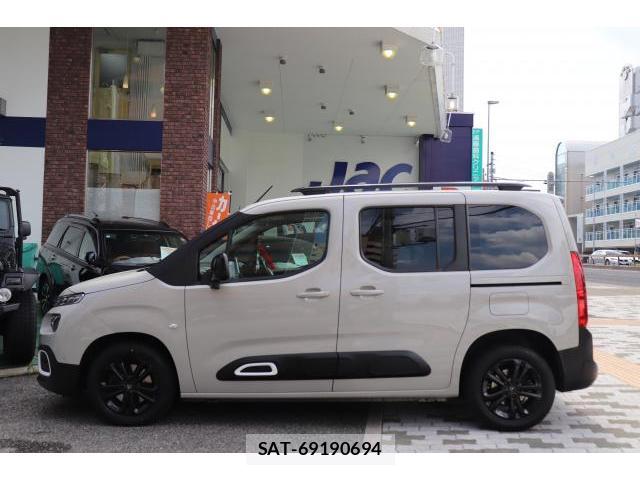 Citroen BERLINGO 2020-10 8222498-8